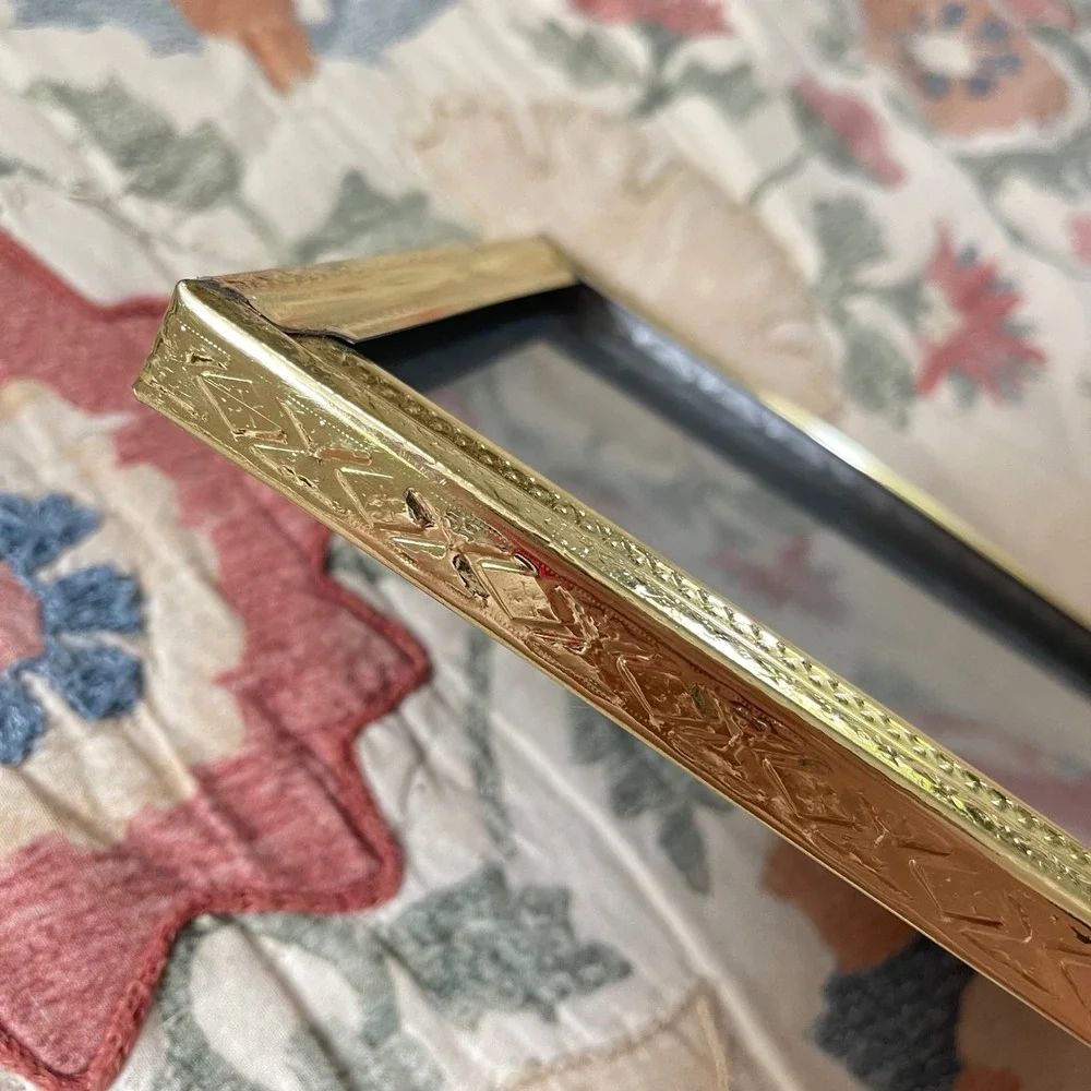 PICTURE PHOTO‎ EASEL FRAME Vtg Brass Filigree Floral Art Nouveau Gold Ornate 5x7